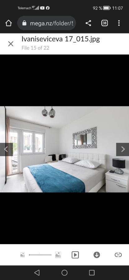 Mary Apartment Split